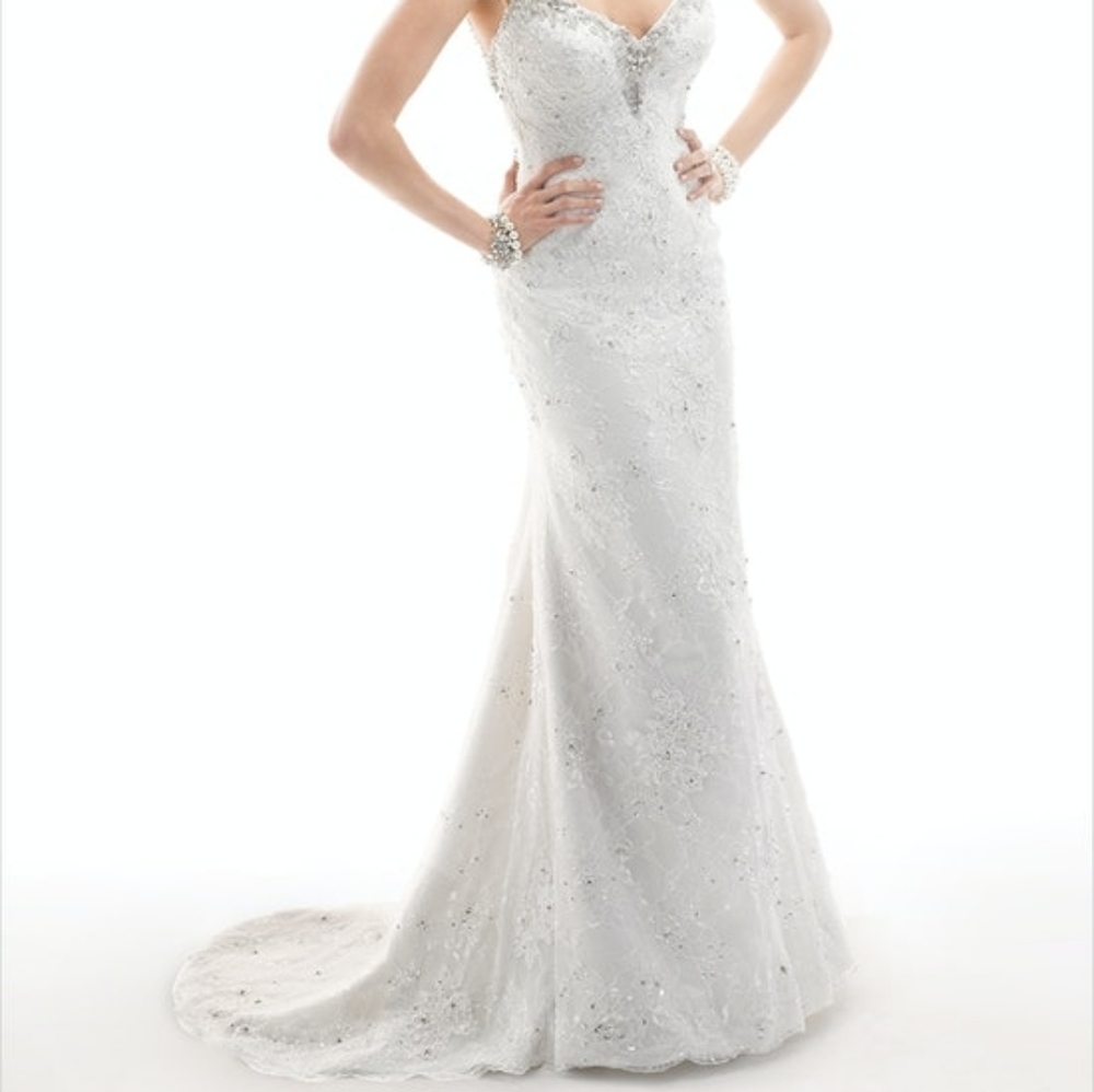Ivory Maggie Sottero Brandy Wedding dress - Picture 7 of 12